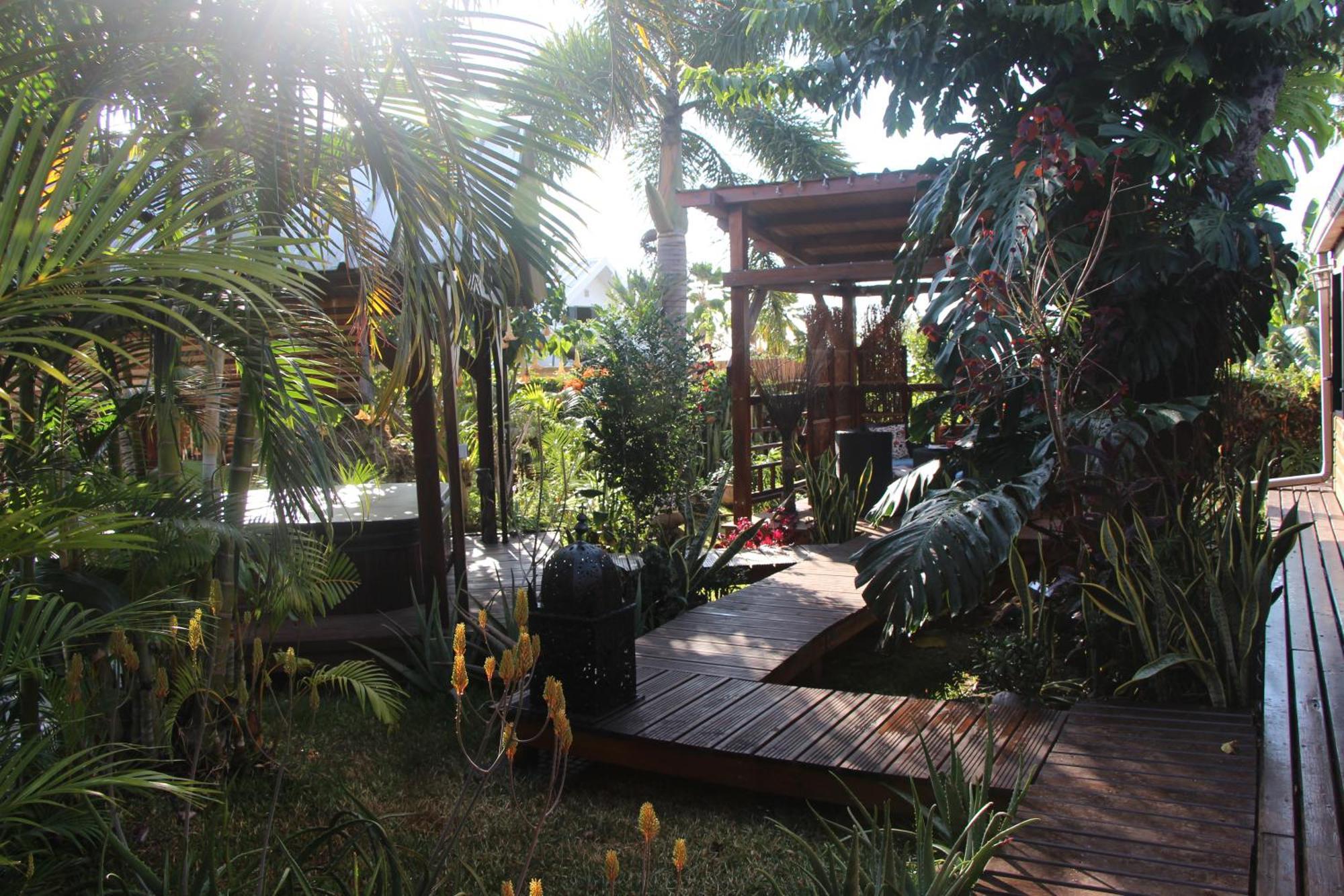 La Liane De Jade 974-Lodge Le Palissandre - Jacuzzi Privatif - Piscine Chauffee Le Bois de Nefles  Экстерьер фото